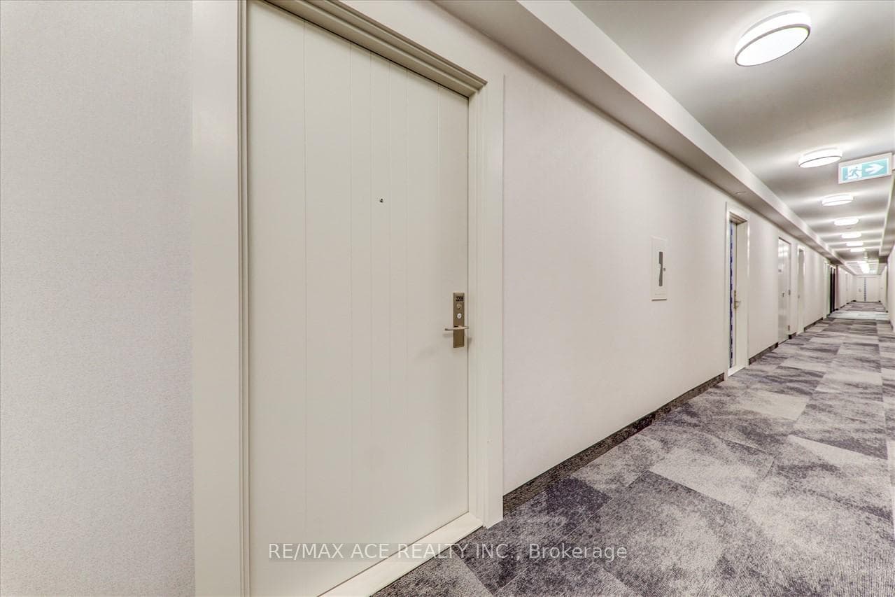 2550 Simcoe Street Unit 2208 photo 4