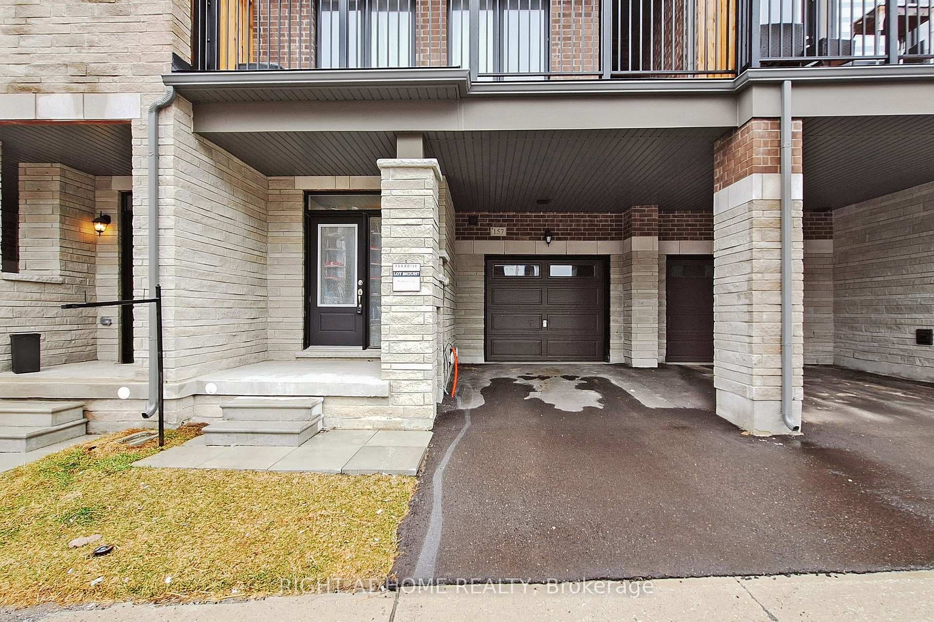 157 Blick Crescent photo 3