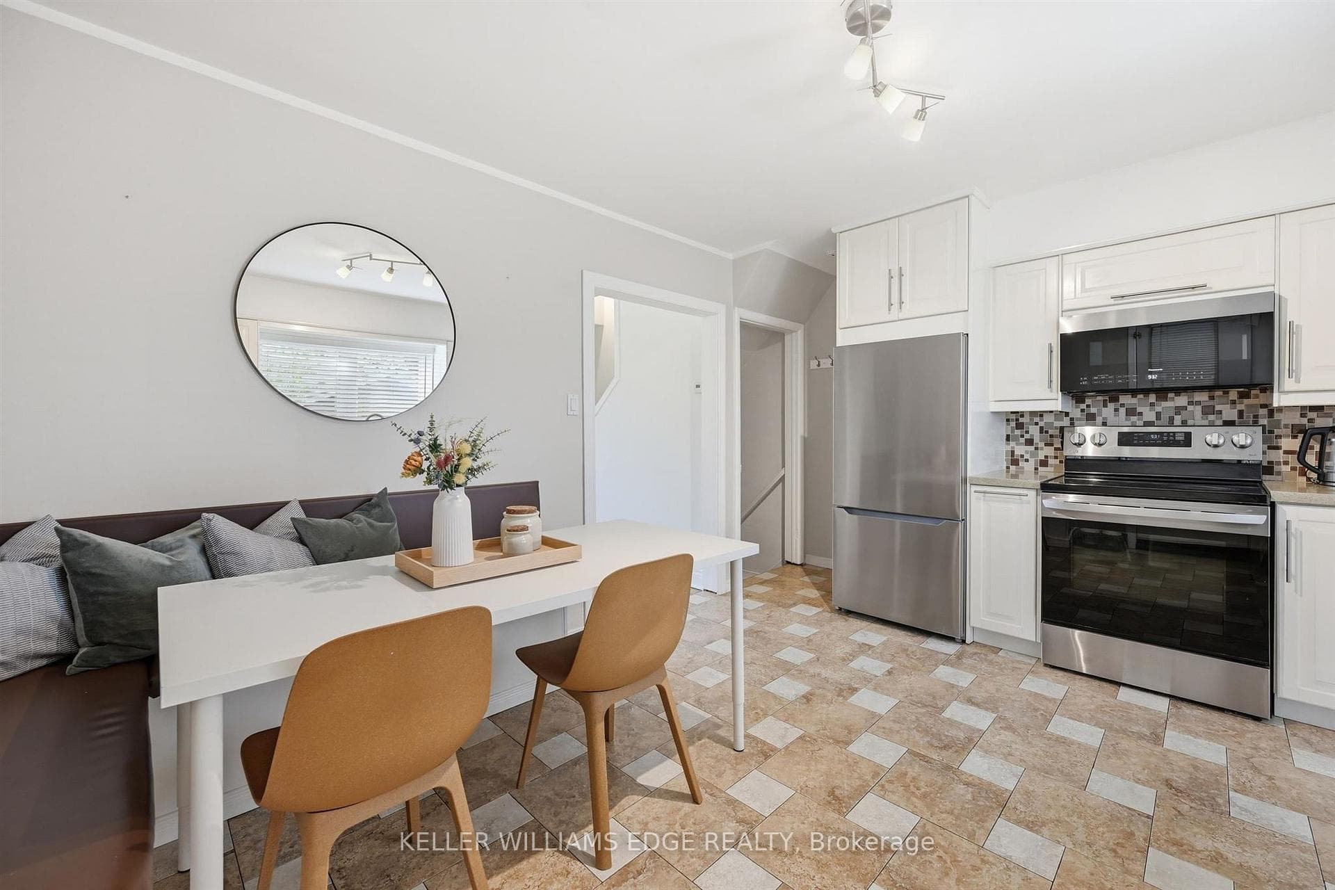 2441 Barclay Road photo 10