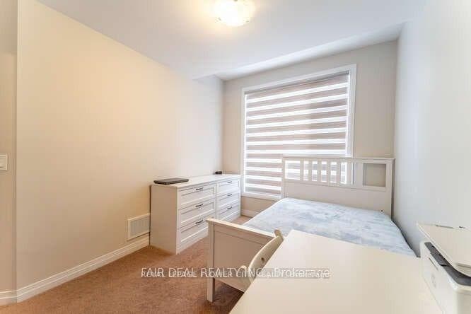 1118 Edinburgh Drive photo 1