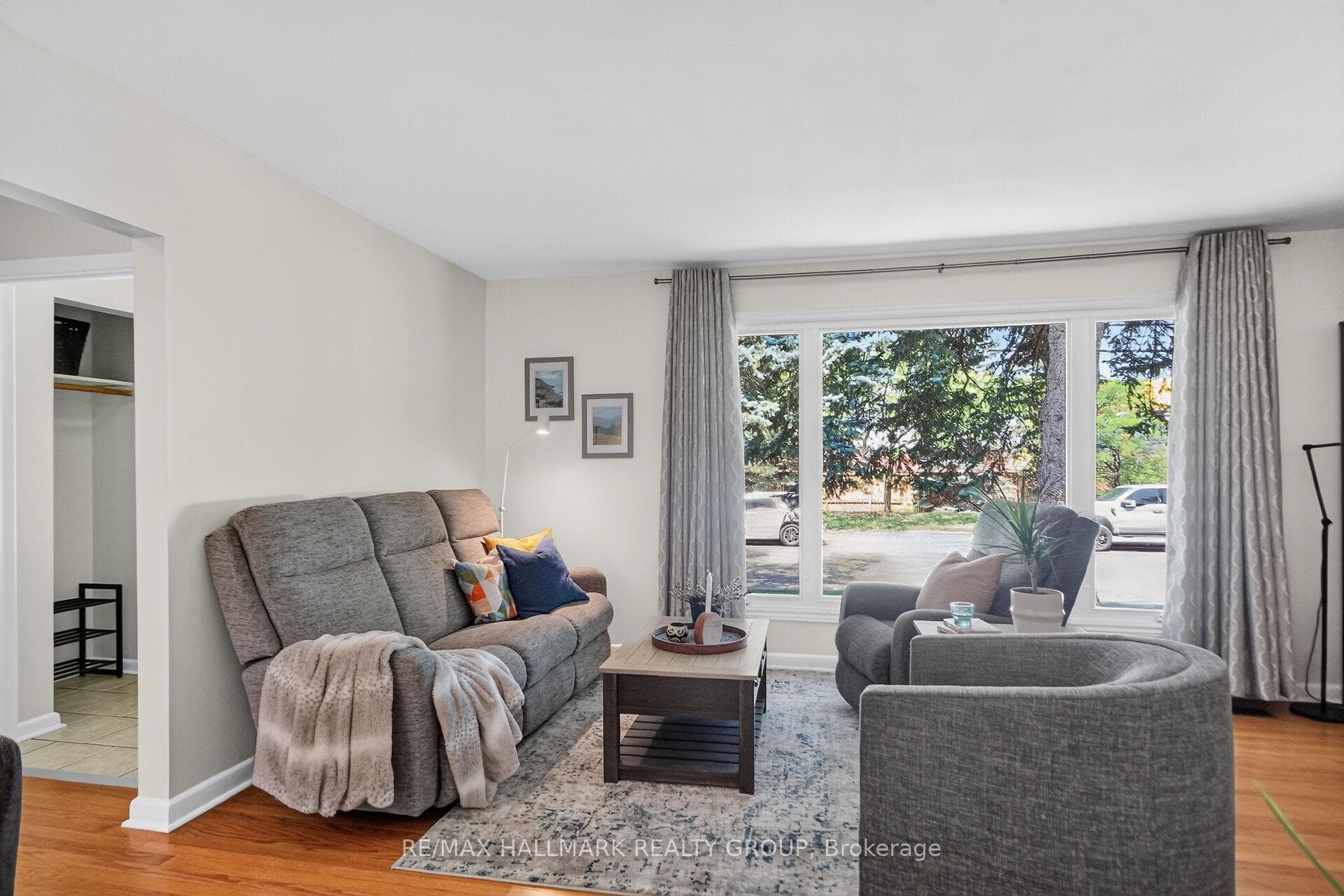 2670 Iris Street photo 11