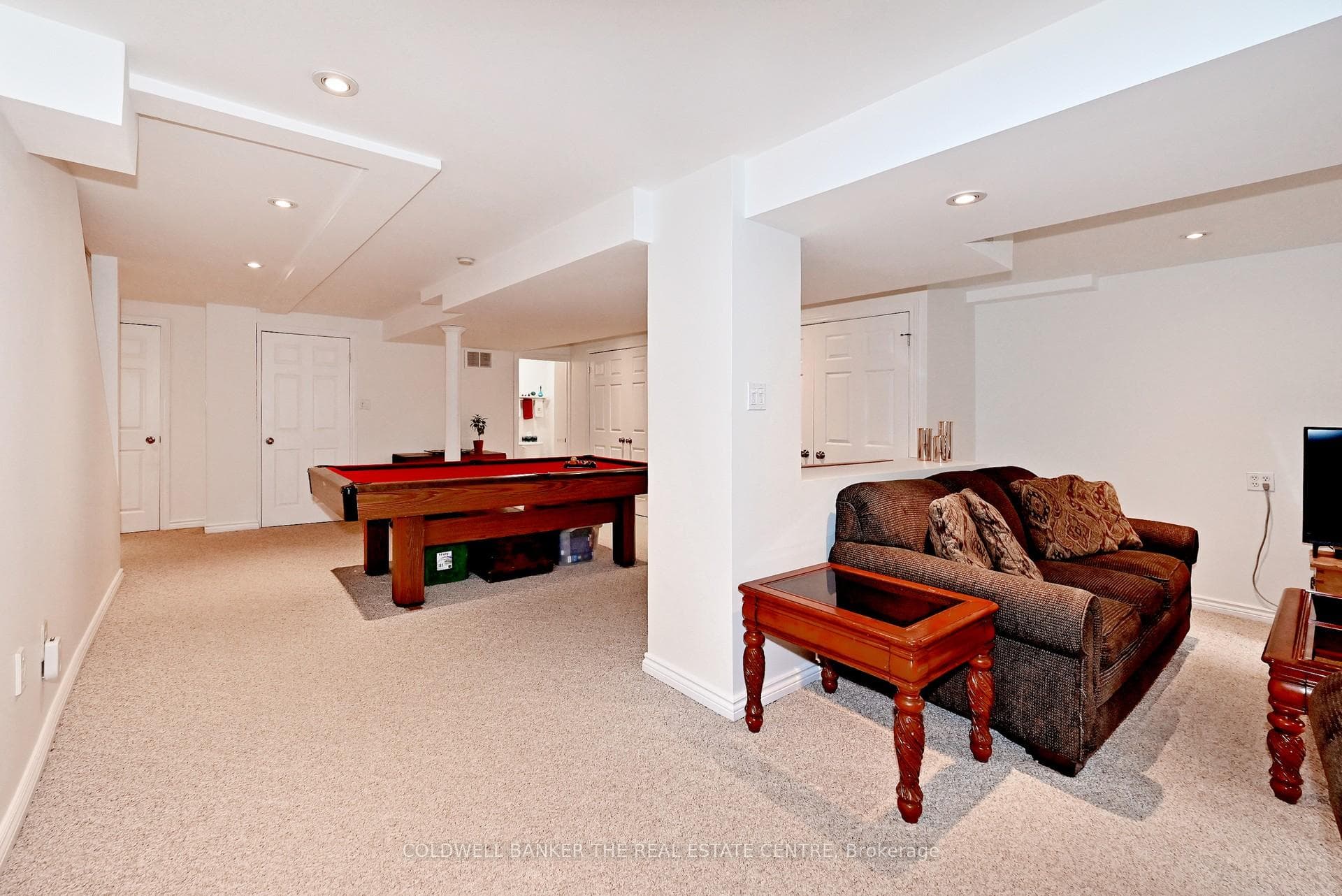 102 Deerglen Terrace photo 40