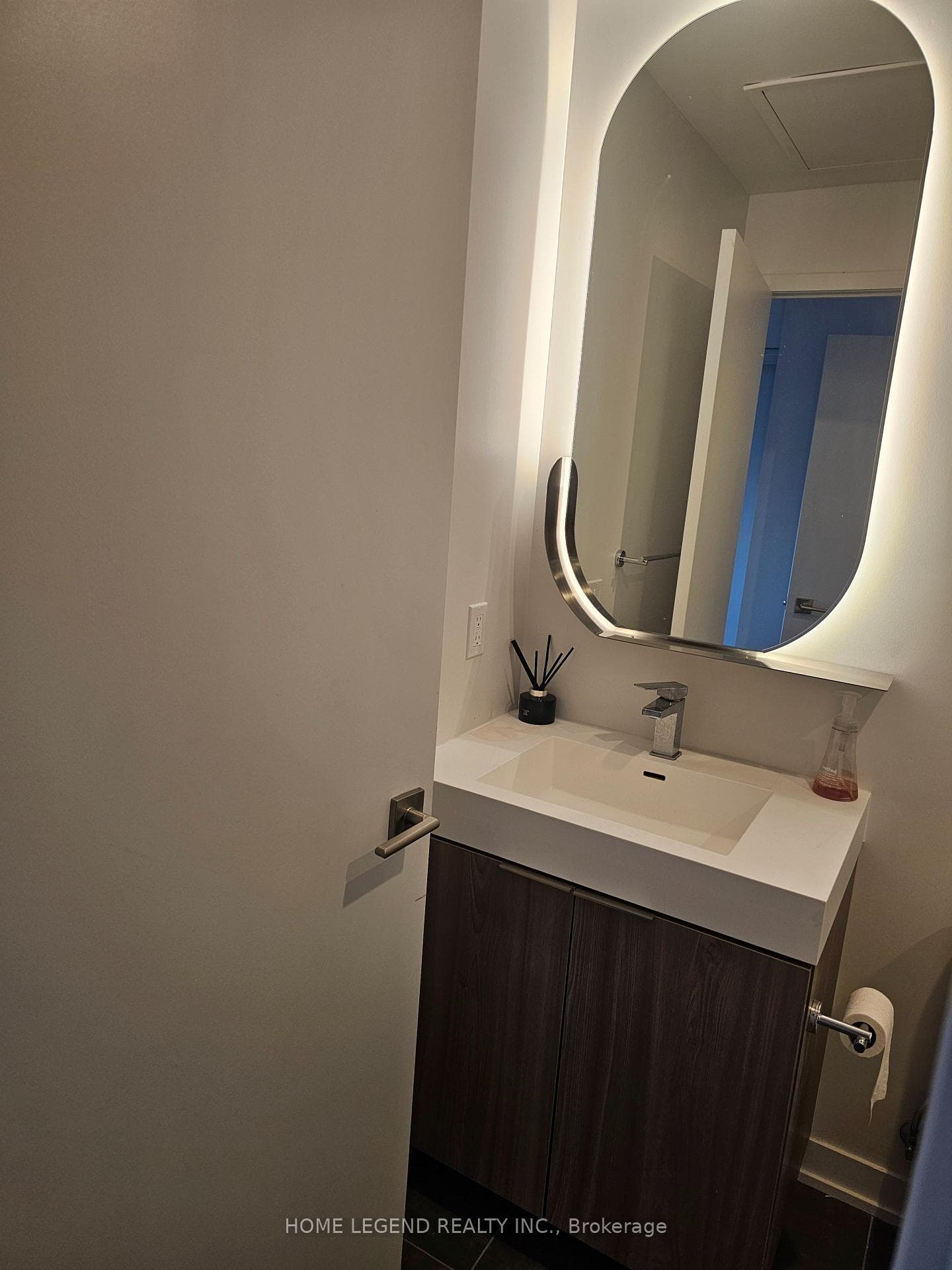 15 HOLMES Avenue Unit 2202 photo 12