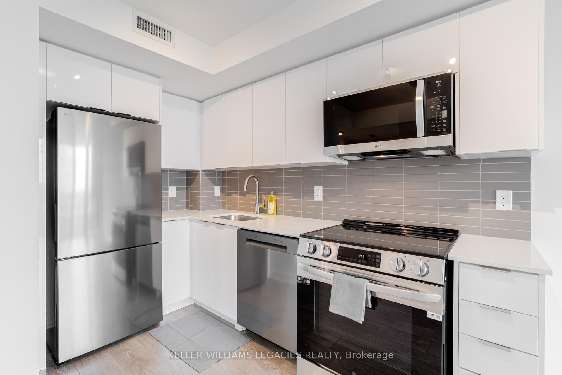225 Malta Avenue Unit 804 photo 1