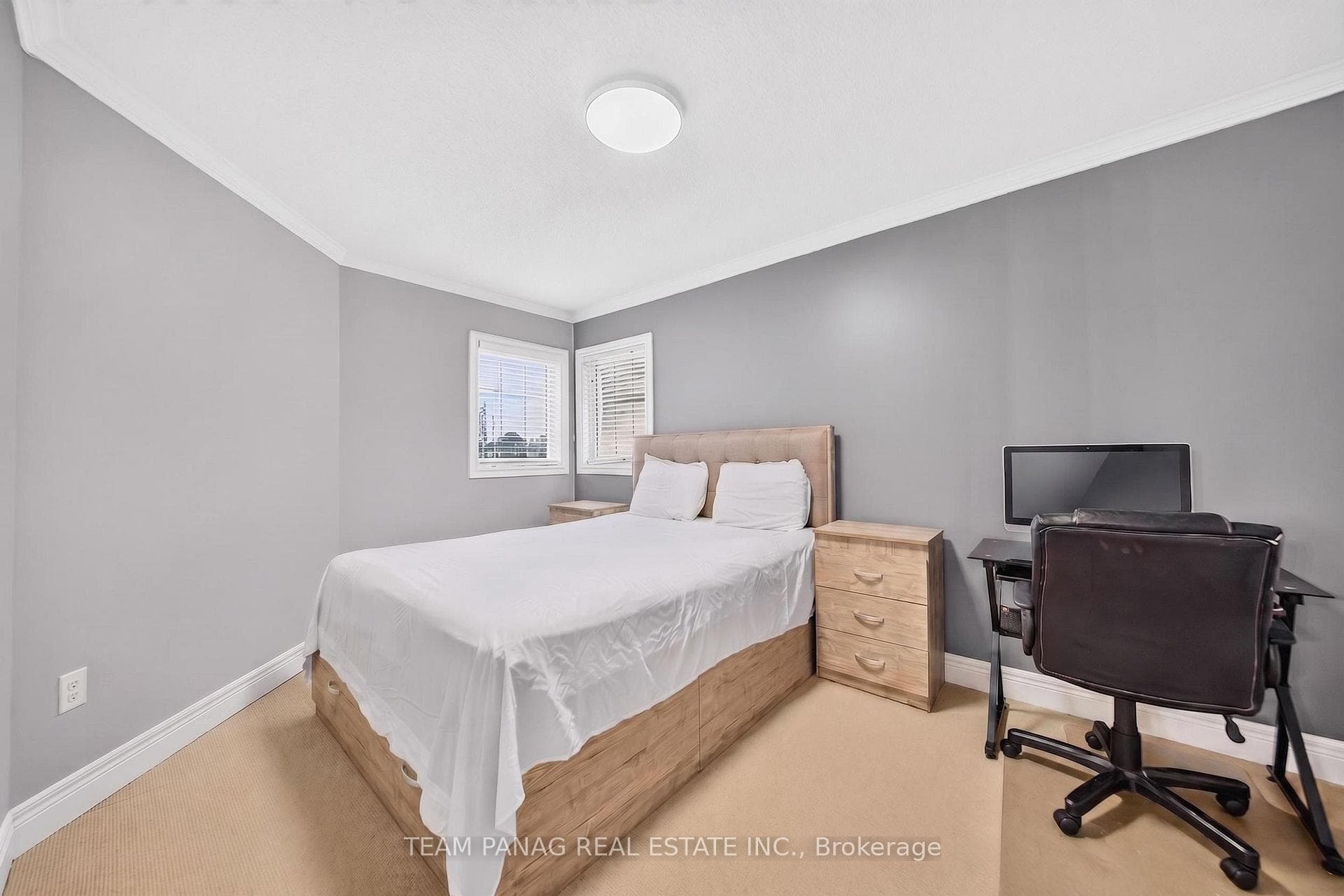 11 Belleville Drive photo 32