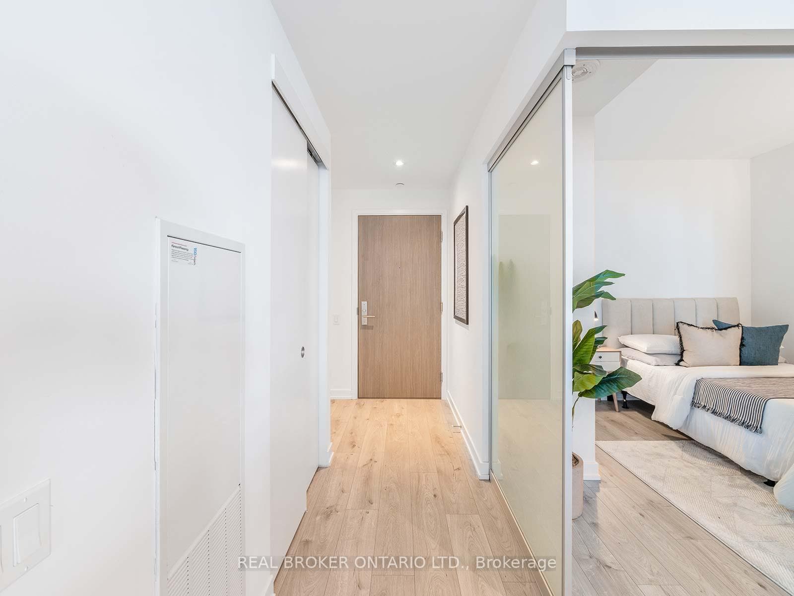 161 Roehampton Avenue Unit 1507 photo 27