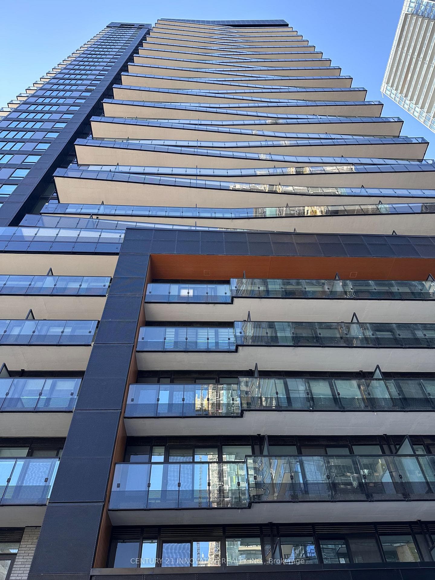 117 Broadway Avenue Unit 3301 photo 1