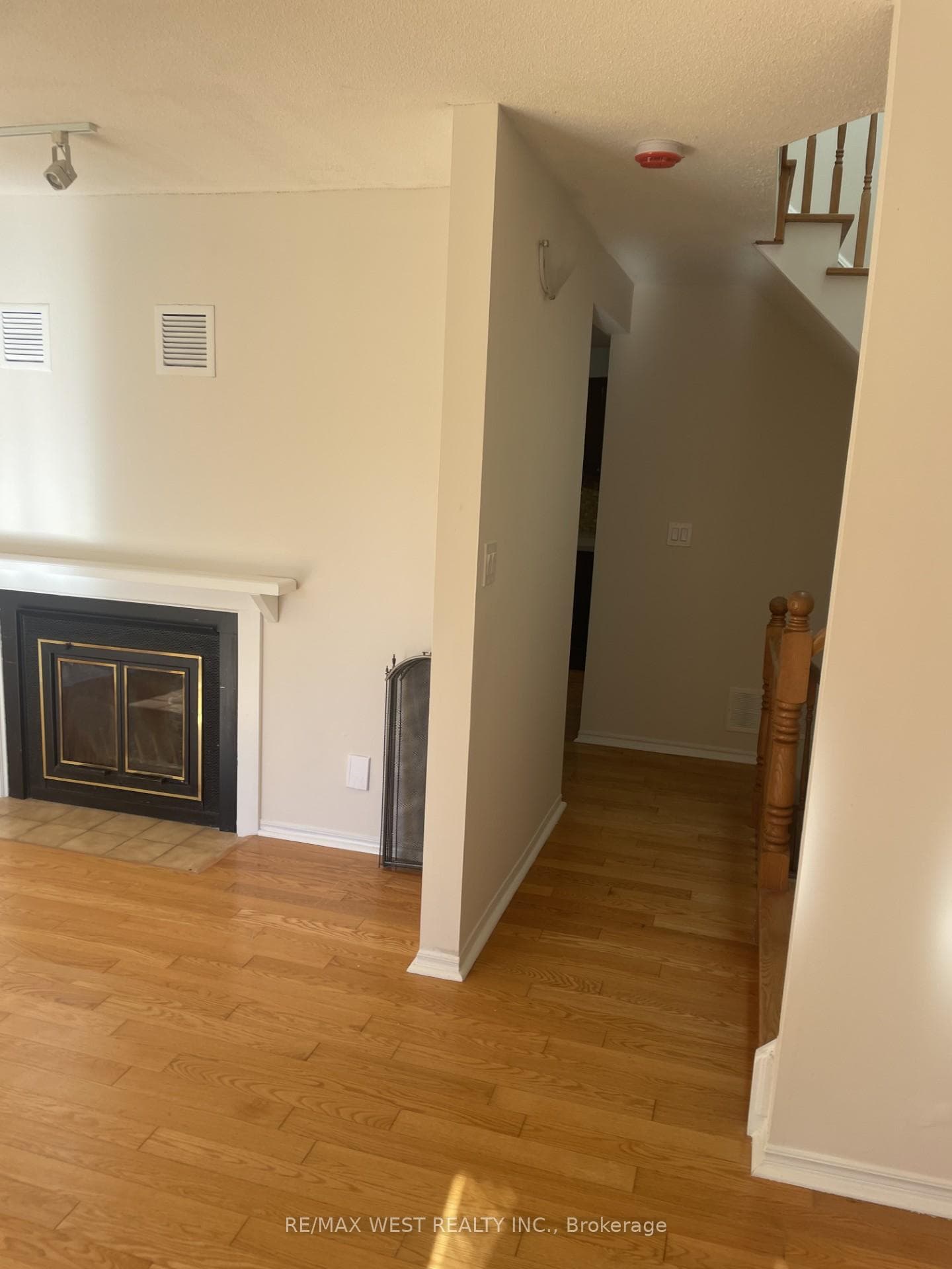 2299 Marine Drive Unit 19 photo 21