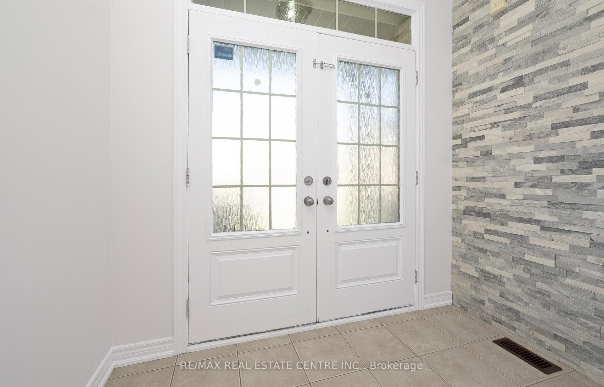 51 Ebury Drive photo 3