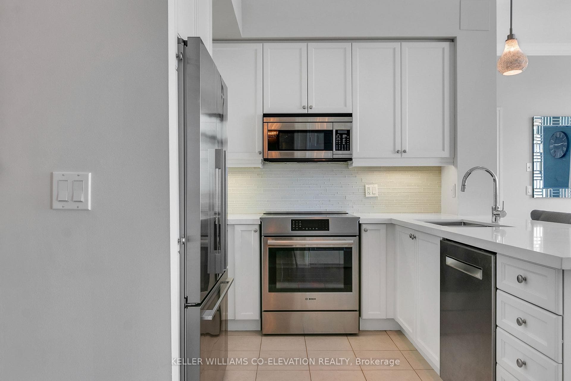 1135 Royal York Rd Road Unit 1406 photo 12