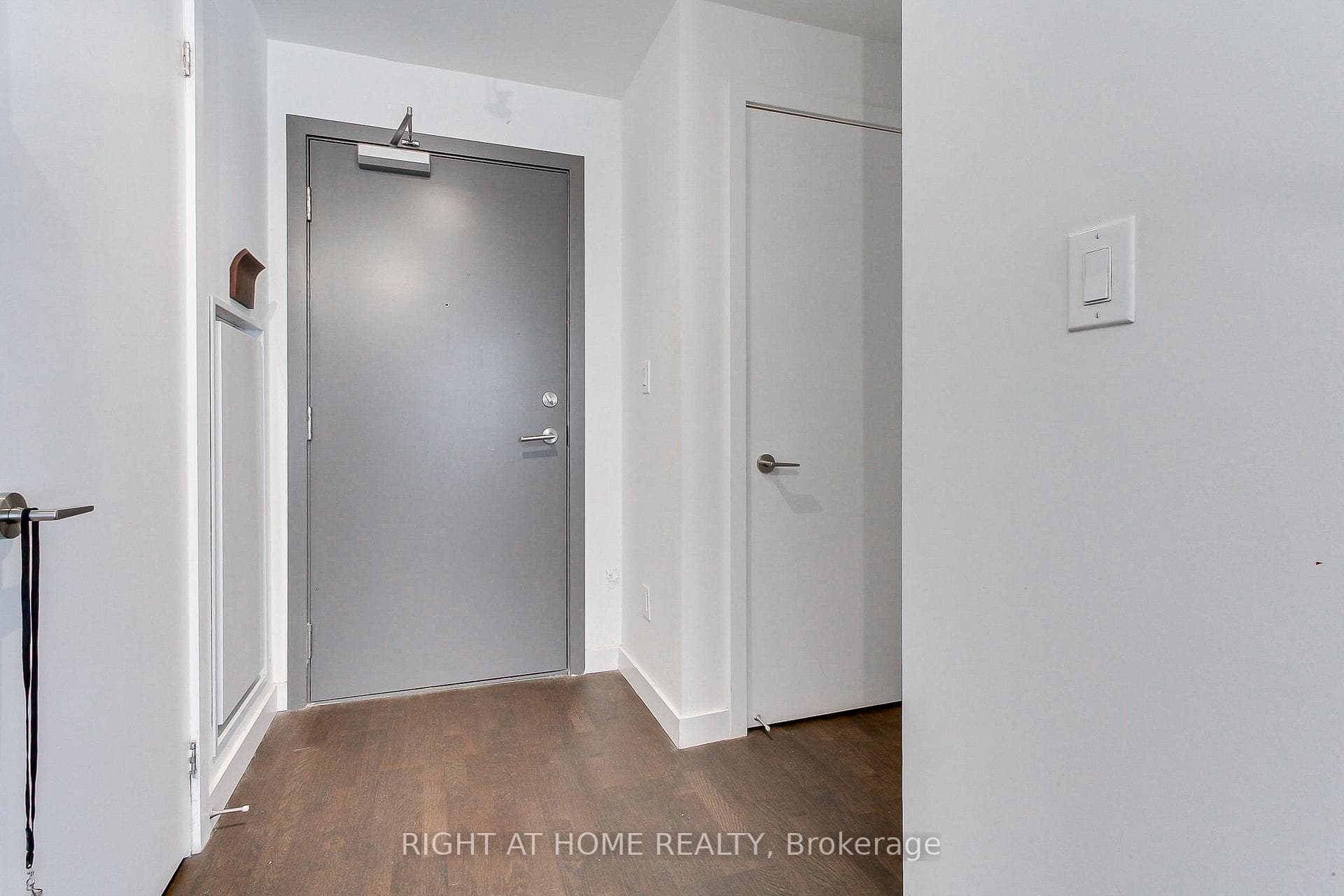 246 Logan Avenue Unit 206 photo 7