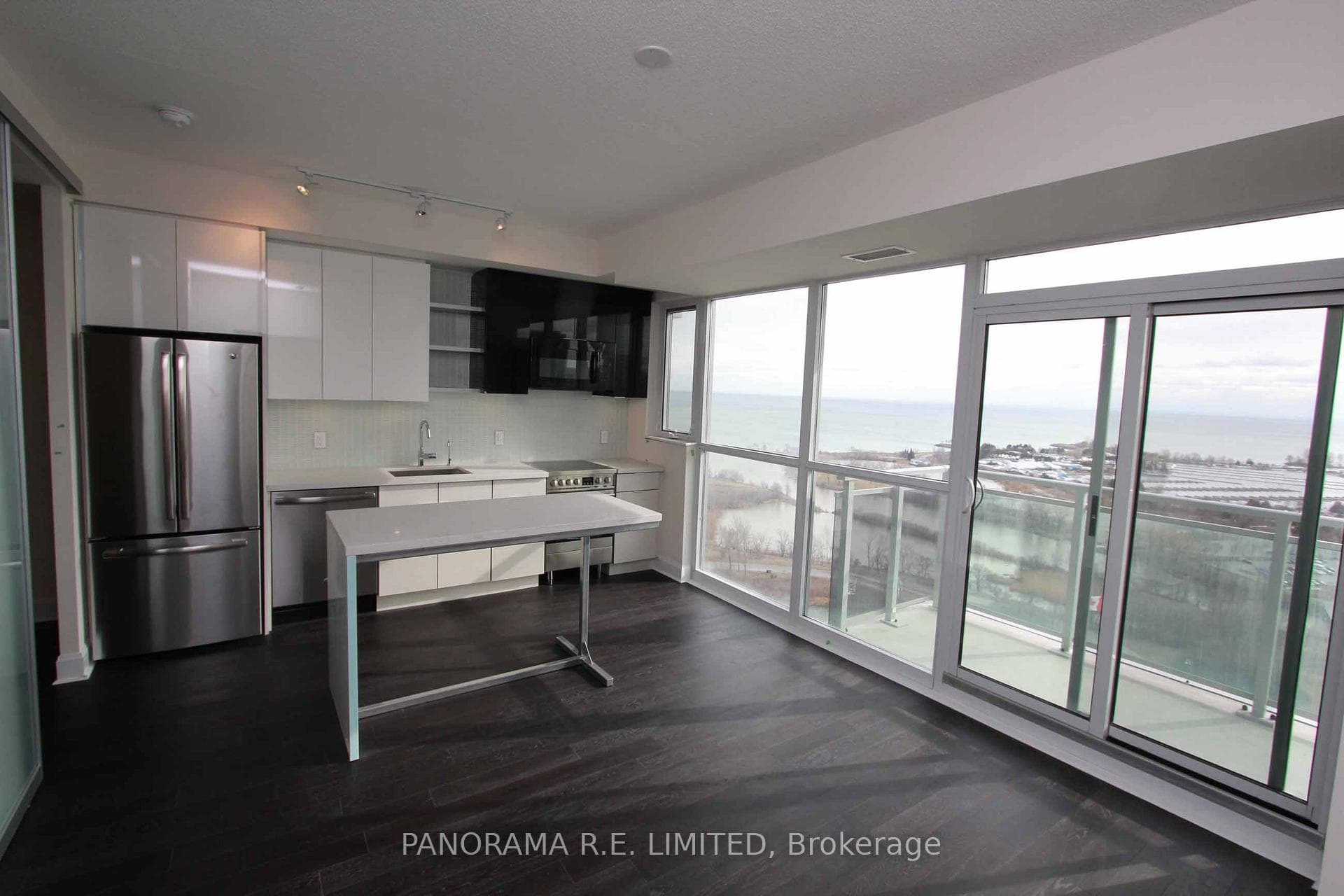 33 Shore Breeze Drive Unit 2111 photo 2