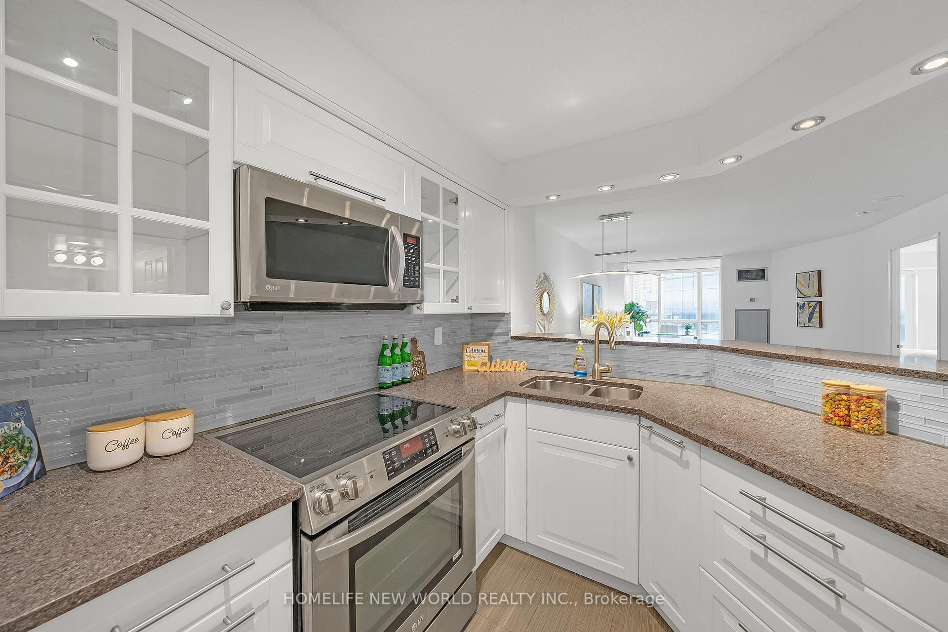 24 Wellesley Street Unit 512 photo 11