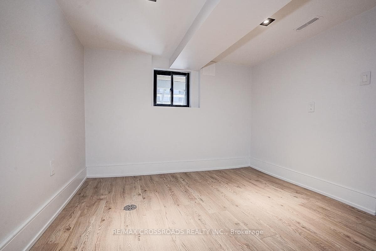 133 Yarmouth Road photo 40