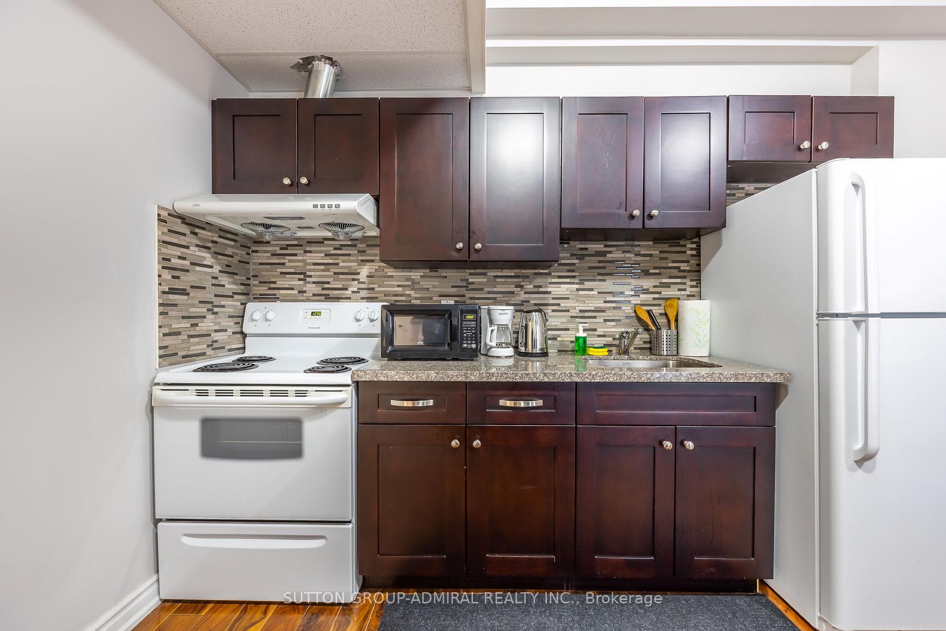 4497 Queen Street photo 19