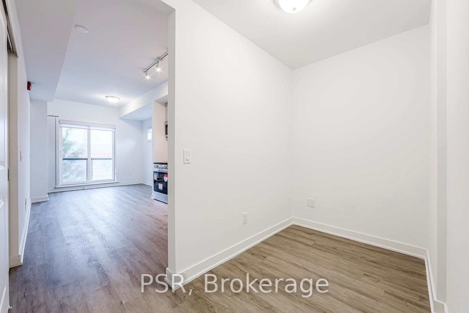 41 Danforth Road Unit 209 photo 8