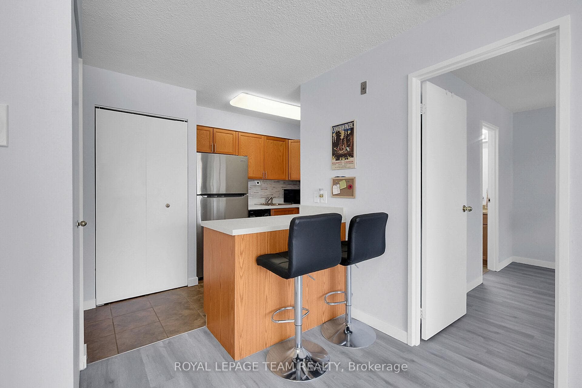 Breakfast bar in Kitchen.