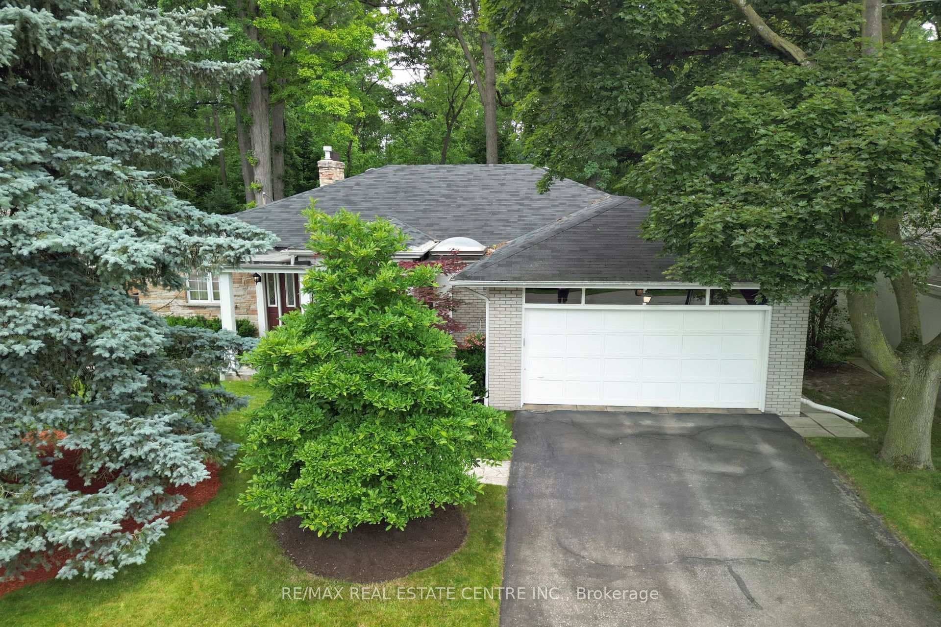 31 Blair Athol Crescent photo 33