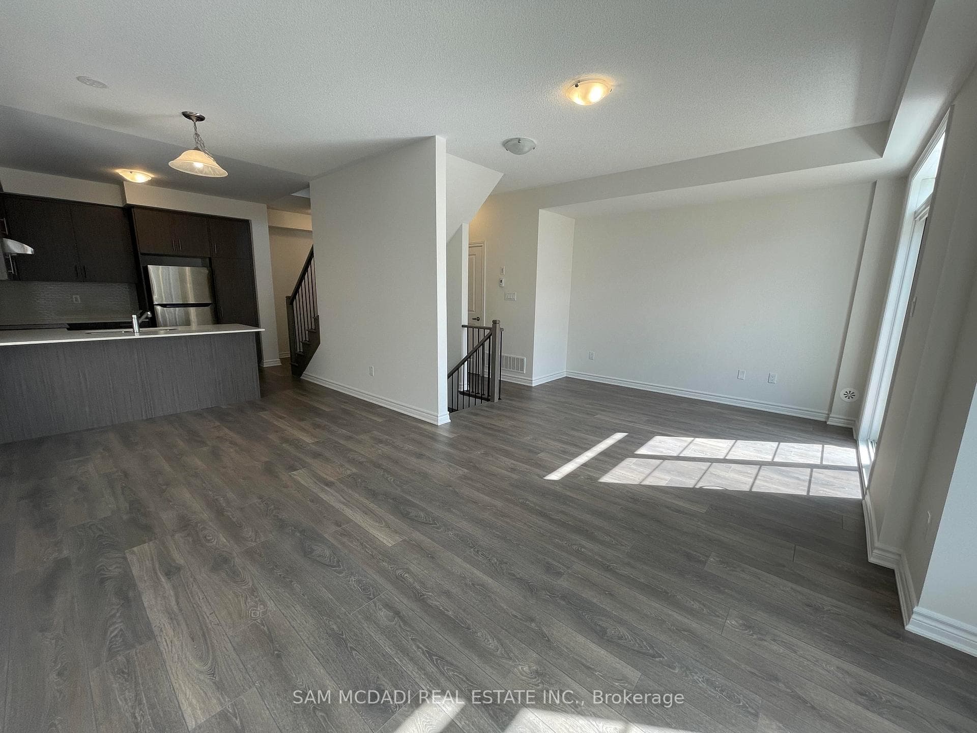 1170 Lloyd Landing Drive photo 3