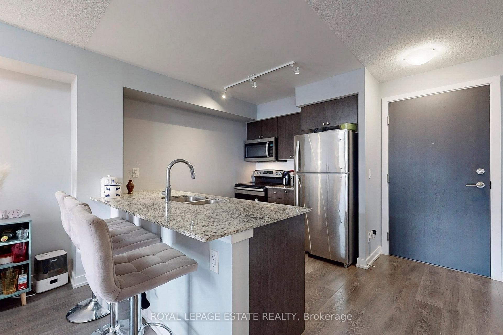 8 Trent Avenue Unit 504 photo 9