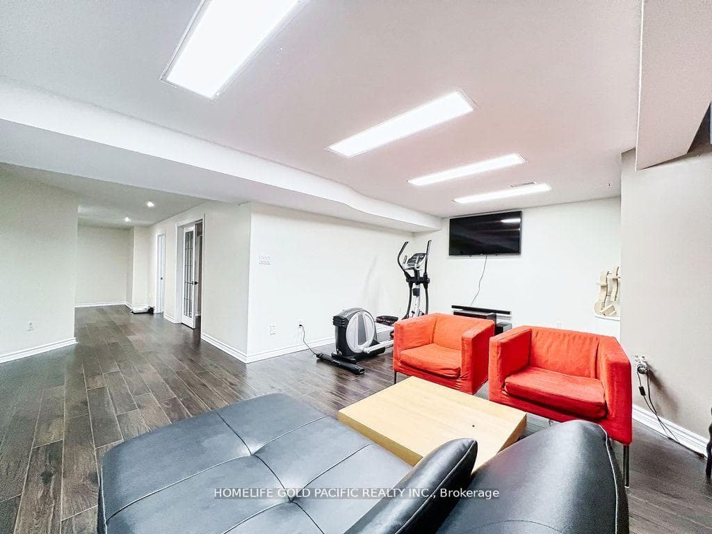 73 Macrill Road photo 36