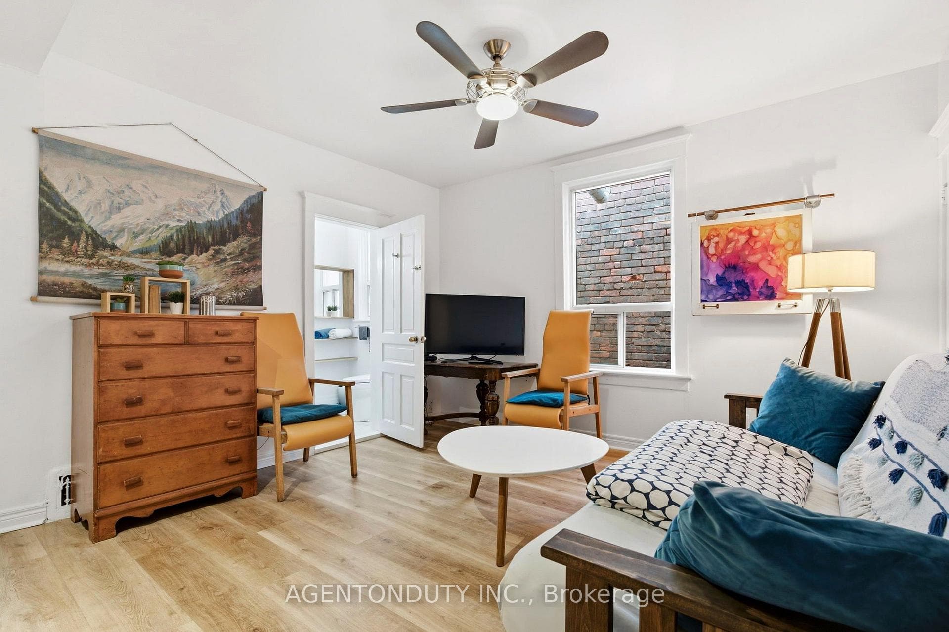 2nd Floor Living Room