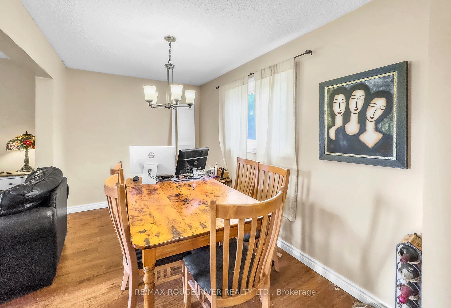 46 Pilkington Crescent photo 12