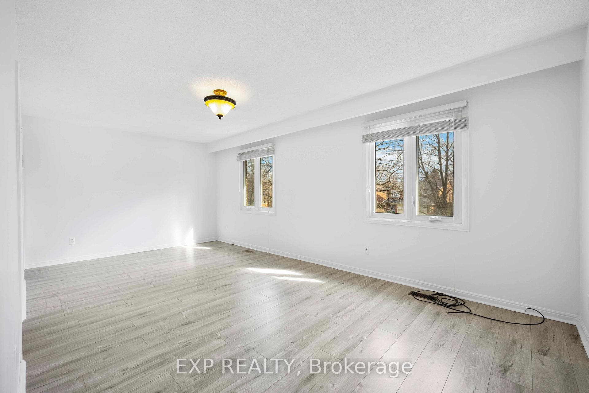 70 Gretman Crescent photo 17