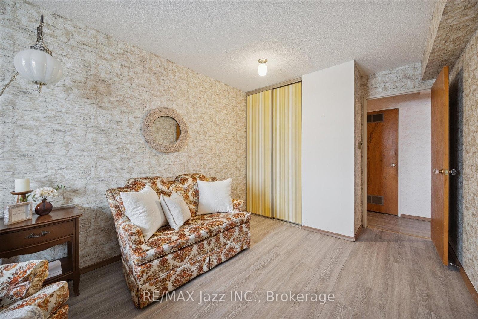 120 Elgin Street Unit 102 photo 17