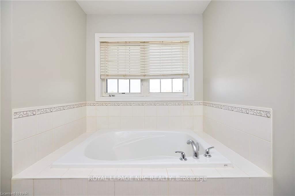 16 Durham Way photo 19
