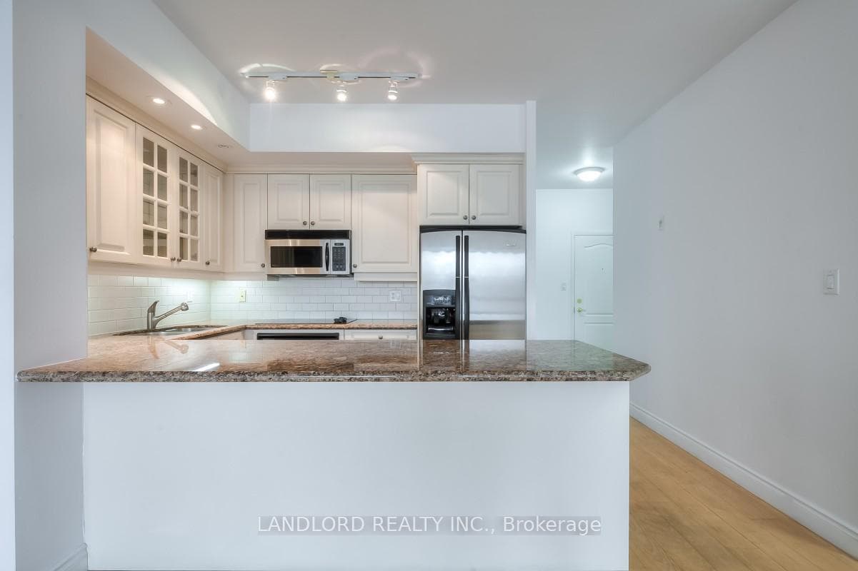 77 Mcmurrich Street Unit 307 photo 3