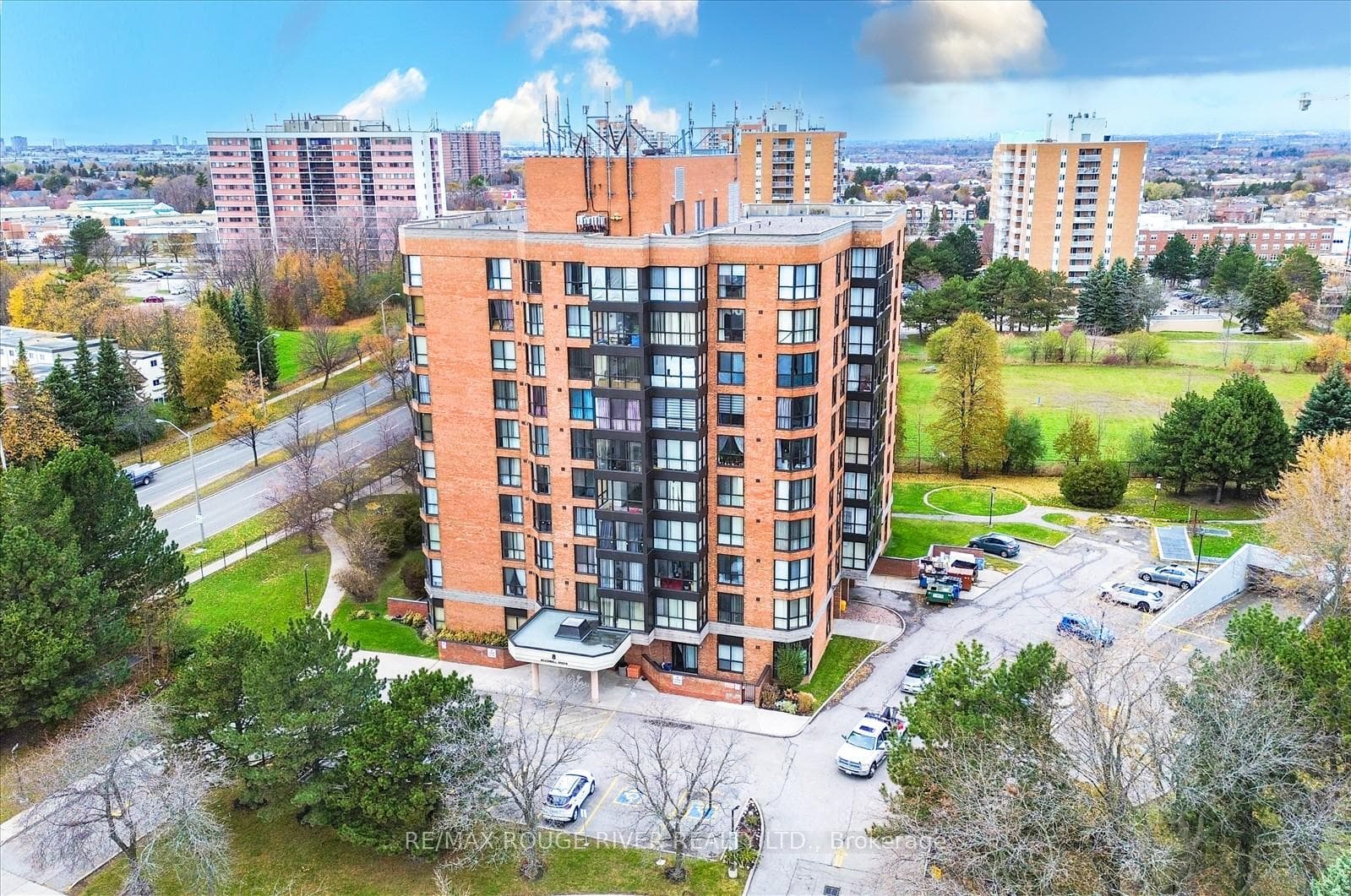 8 Silver Bell Grove Unit 309 photo 5