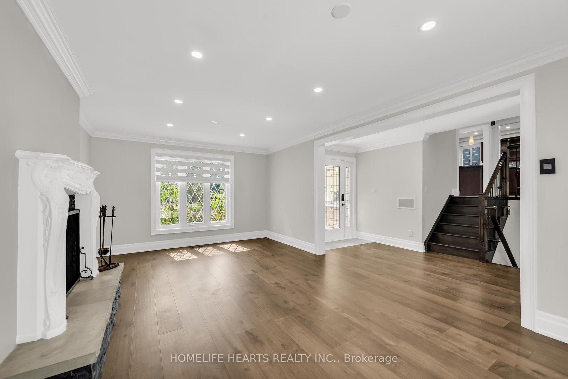 1395 Grosvenor Street photo 12