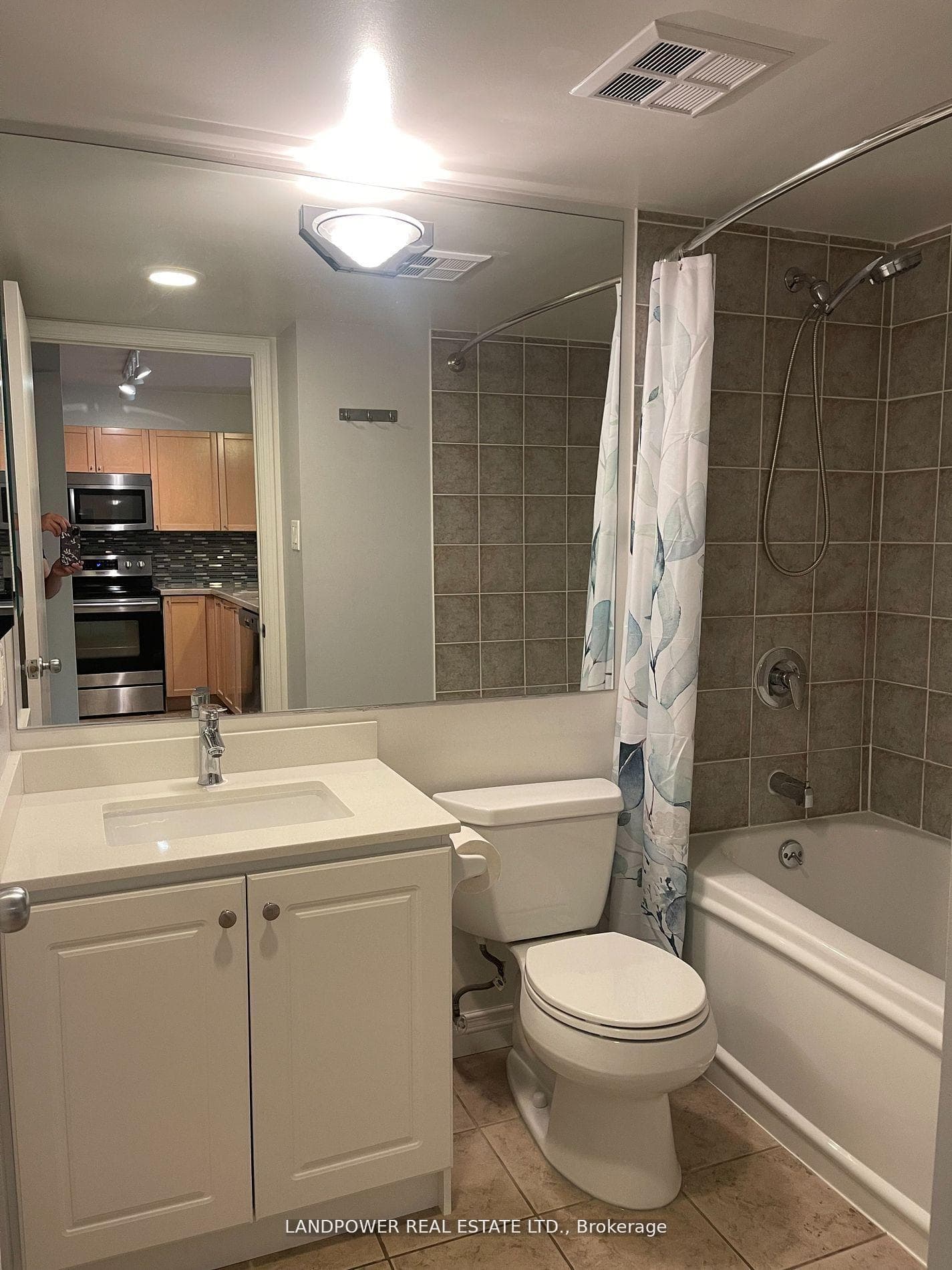 600 Queens Quay Unit 308 photo 21