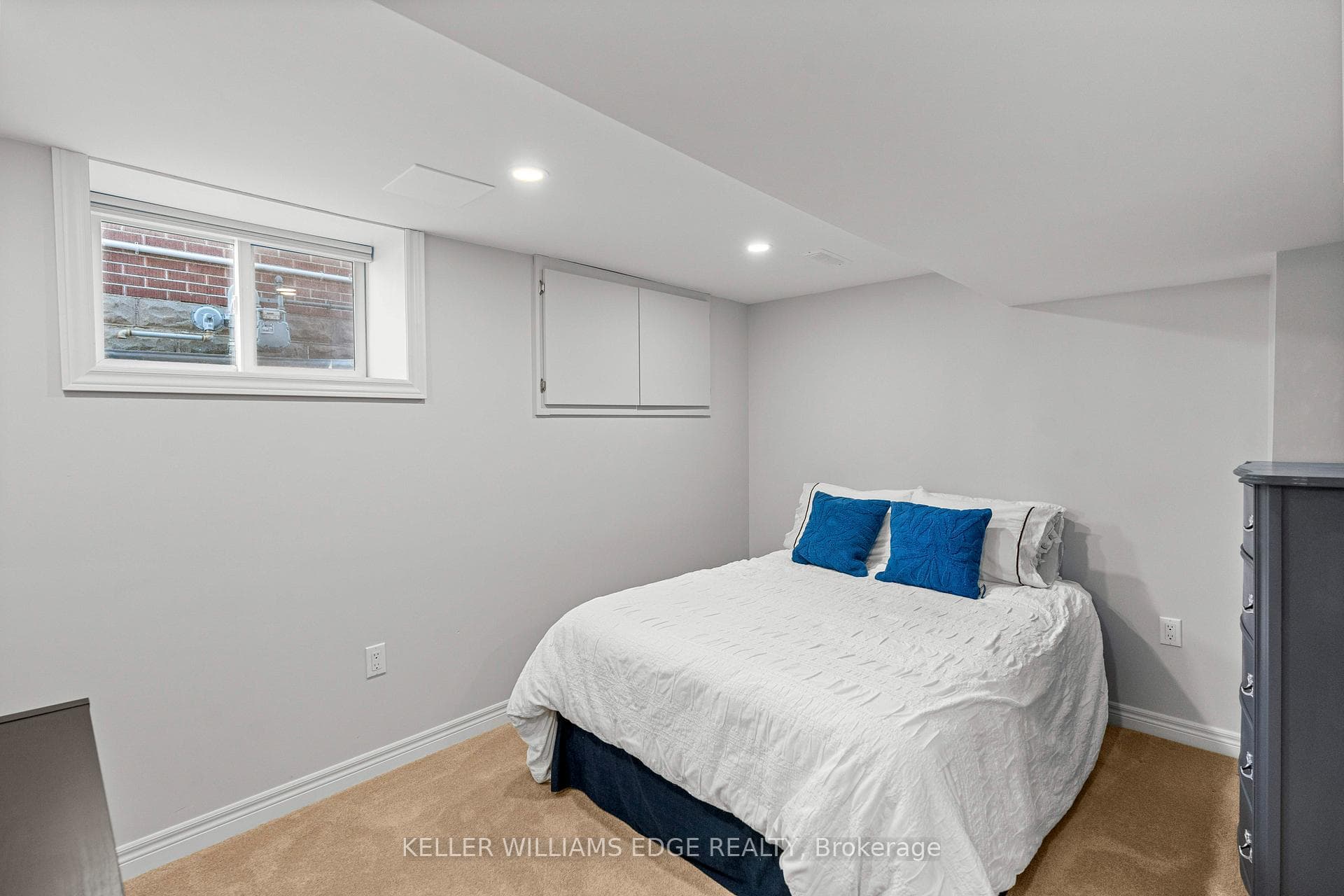 19 EDGEVALE Road photo 33