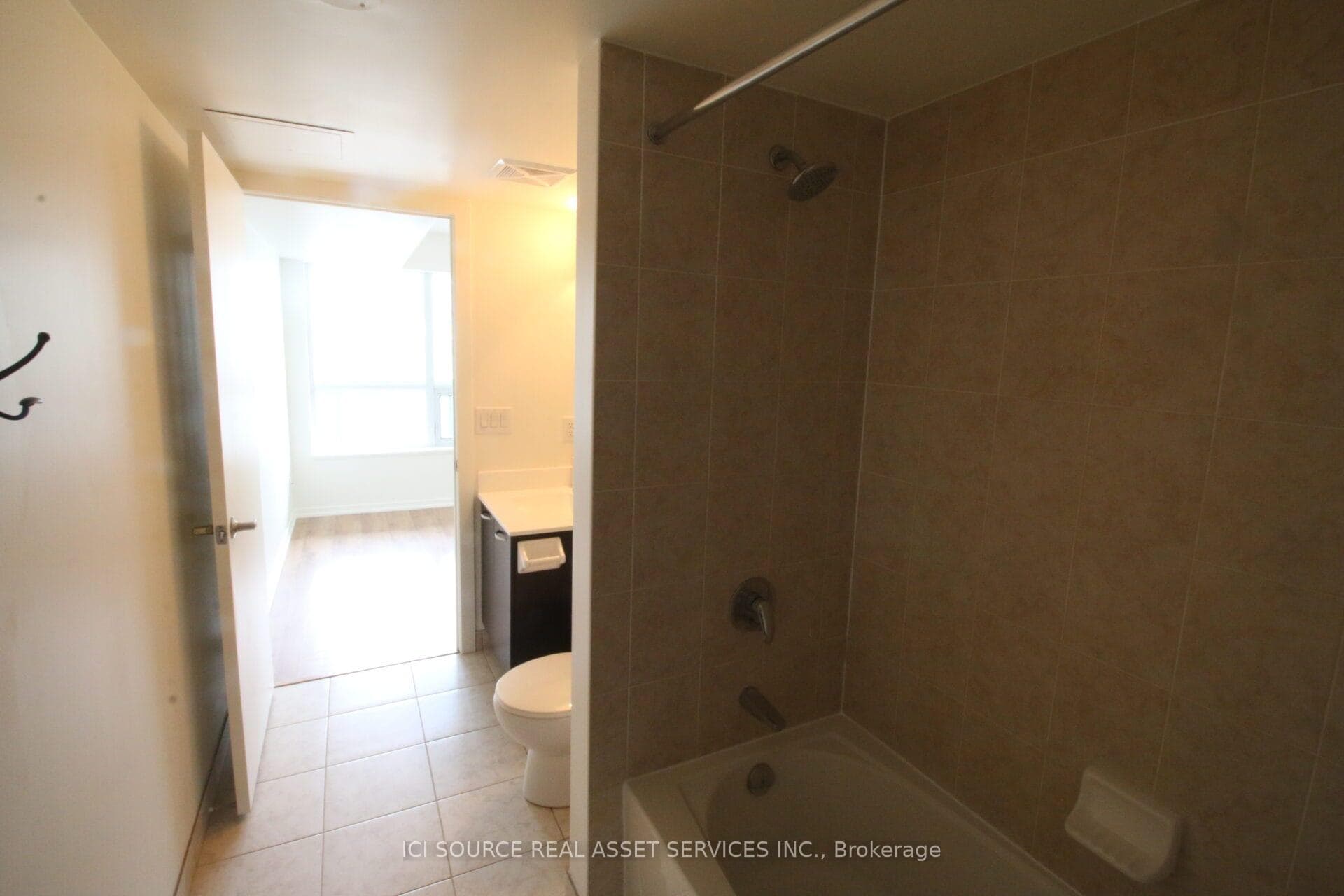 38 Joe Shuster Way Unit 1222 photo 5