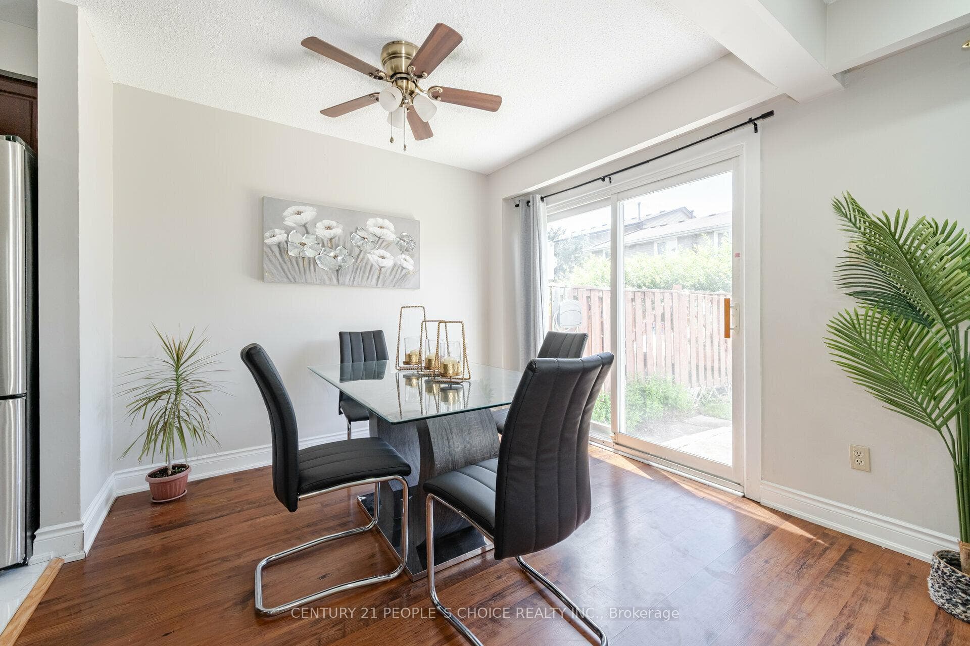 57 Carisbrooke Court photo 8