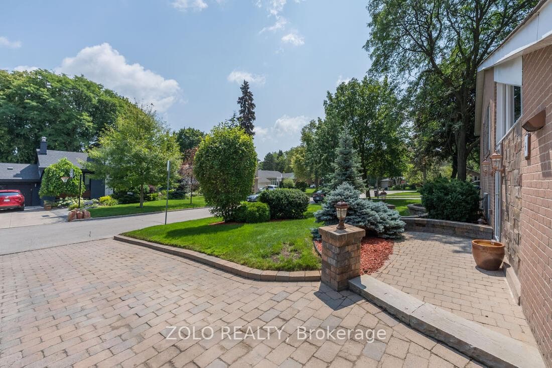 6 Yewfield Crescent photo 9