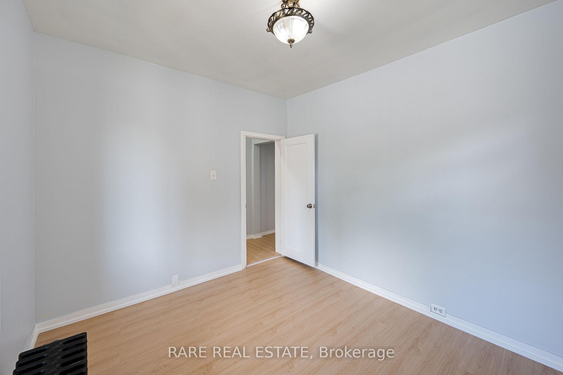 210 Albert Street Unit 1 photo 11
