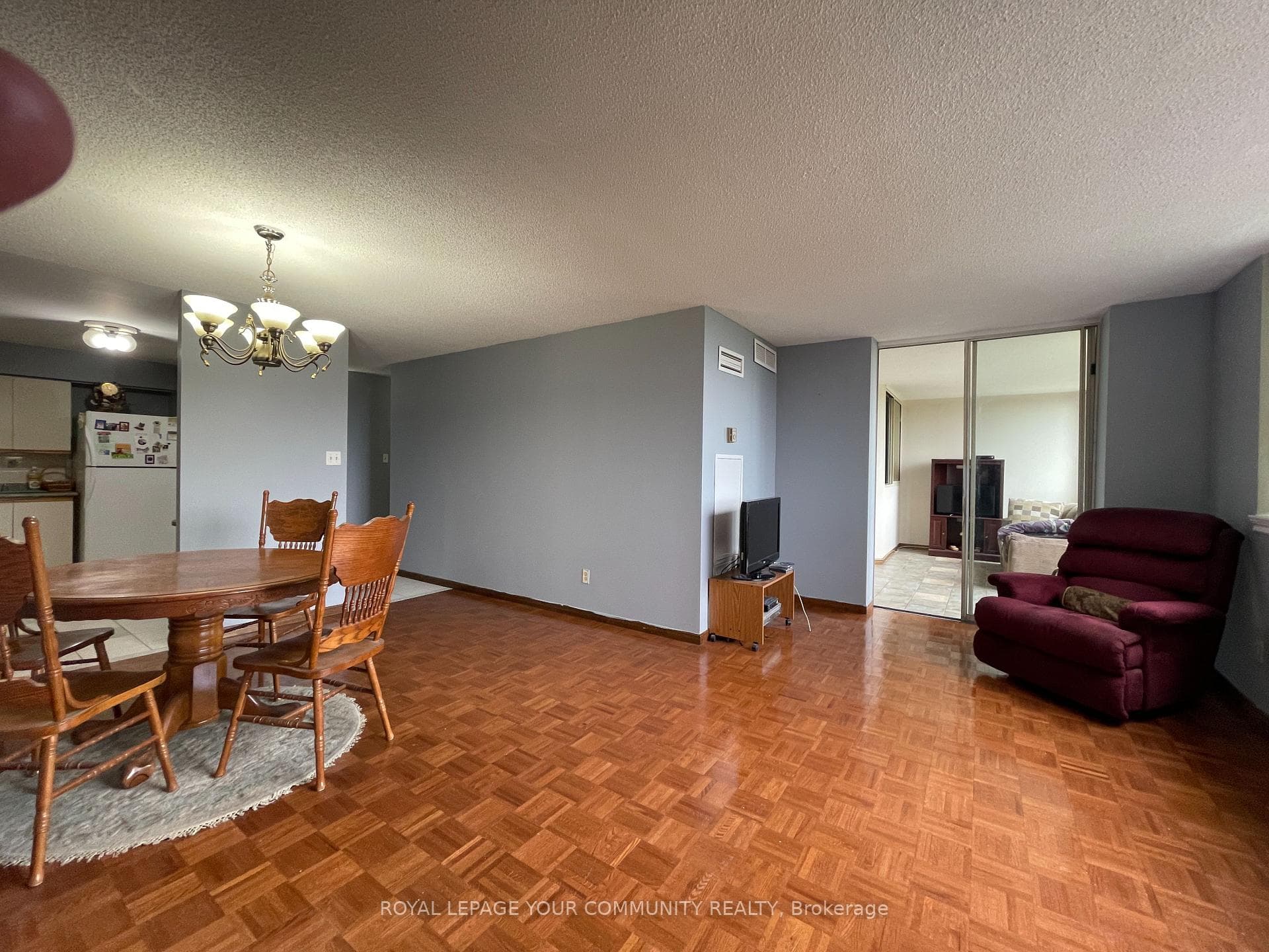 1665 Victoria Park Avenue Unit 702 photo 6