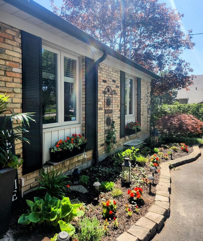 184 Dundas Street photo 4