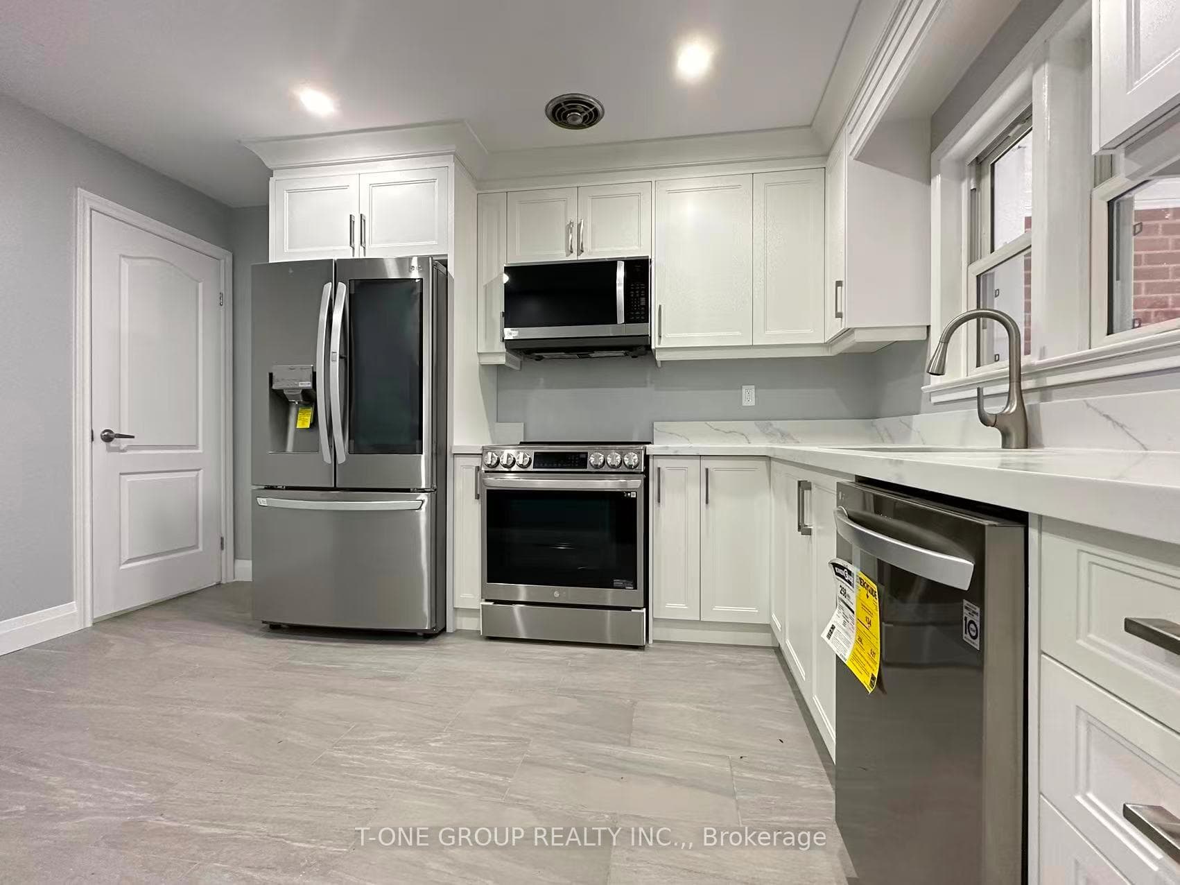 9 Wigmore Drive Unit UPPER photo 4