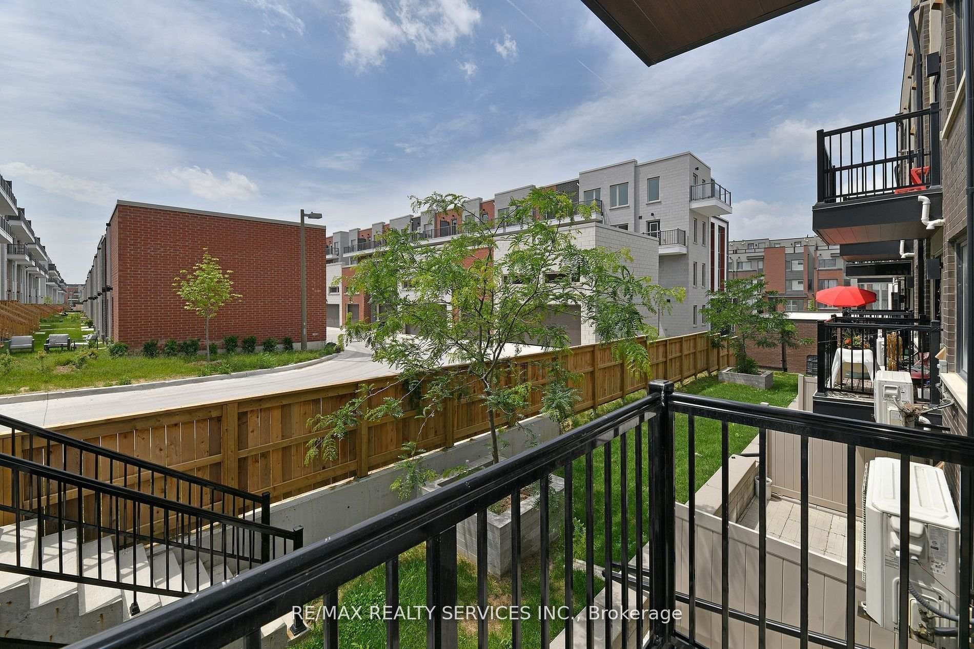 142 William Duncan Road Unit 2 photo 27