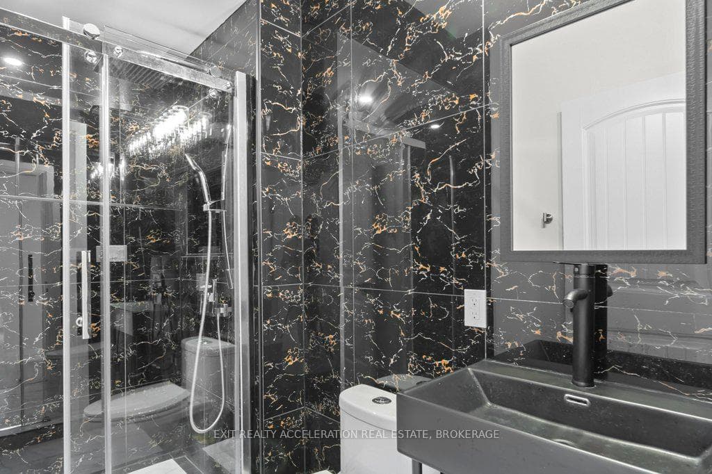 95 McCabe Street photo 35