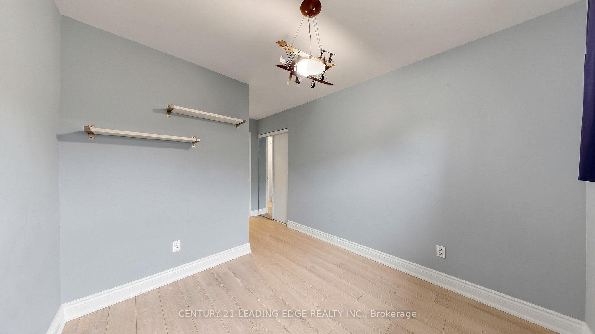 209 Kelso Crescent photo 27