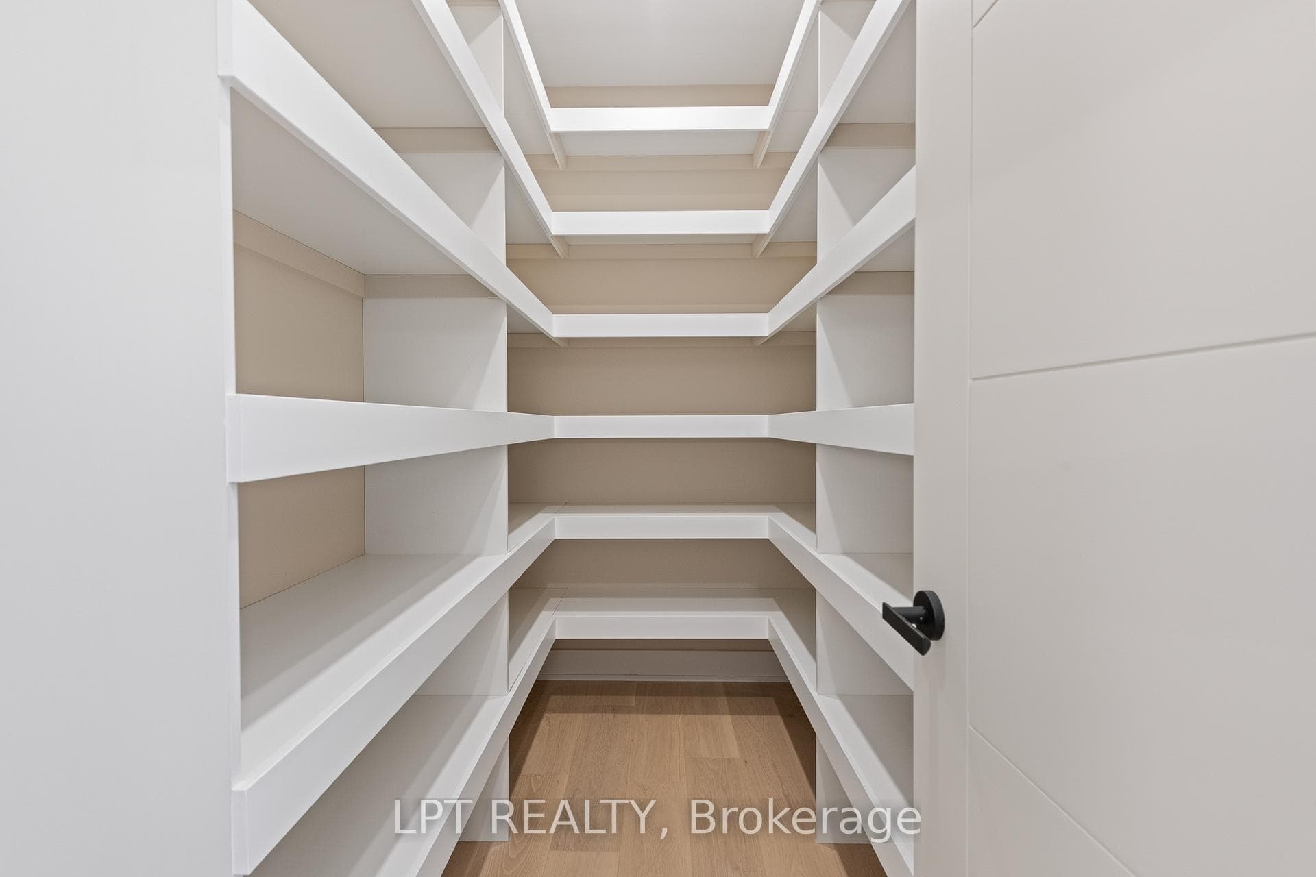 15 Briggs Avenue photo 10