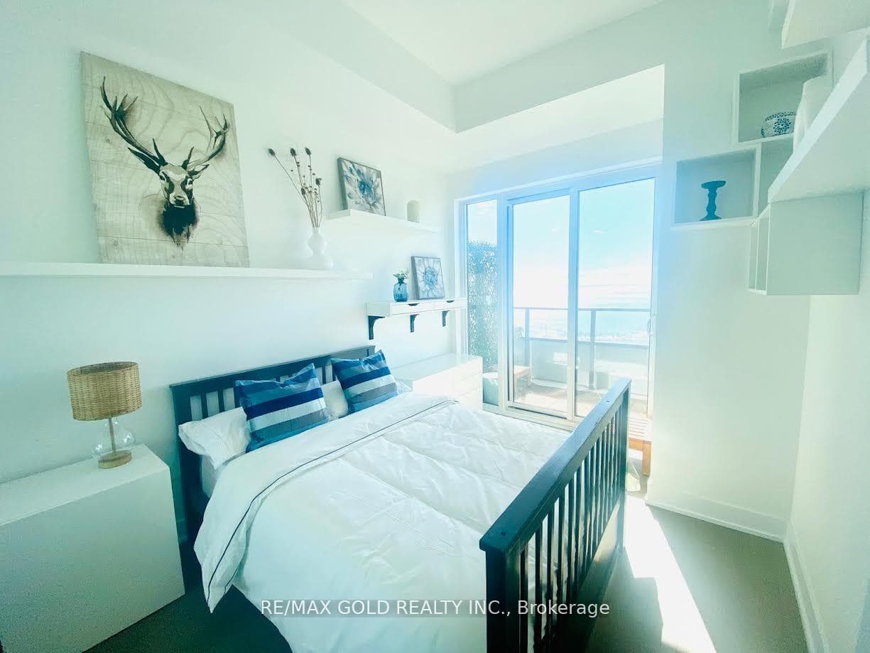 20 Shore Breeze Drive Unit 4501 photo 2