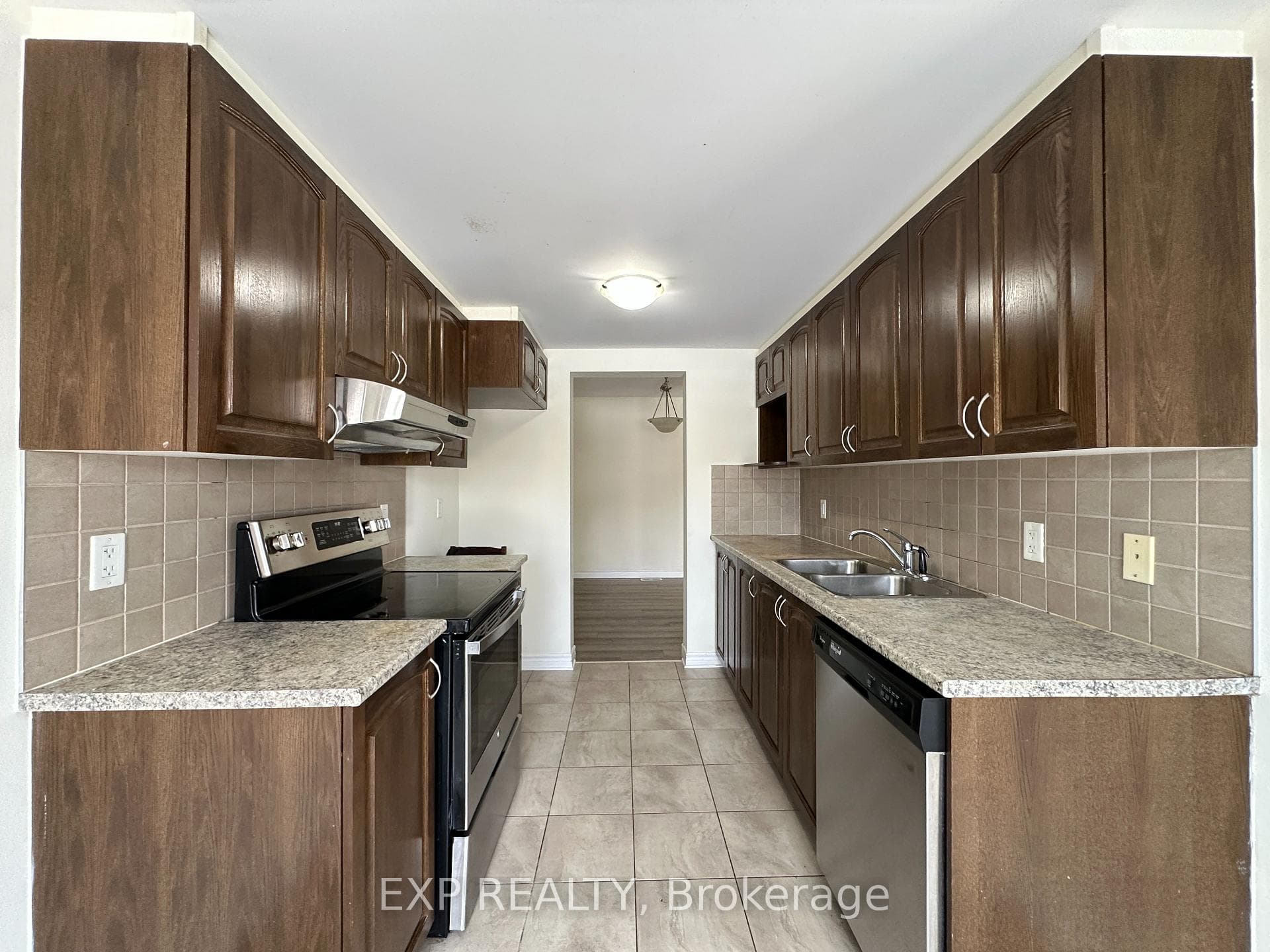 3353 Woodroffe Avenue photo 10