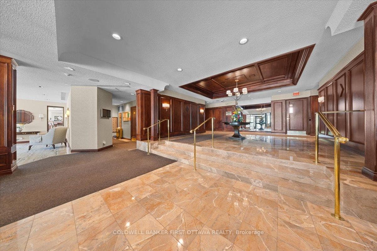 1510 Riverside Drive Unit 606 photo 2