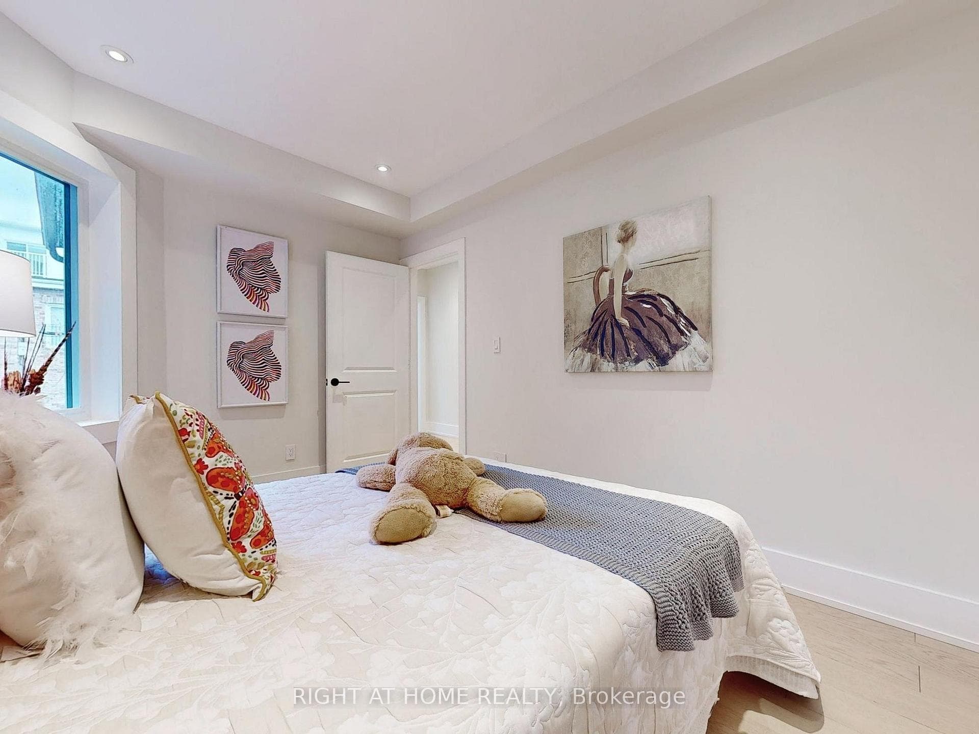 847 Gladstone Avenue photo 27